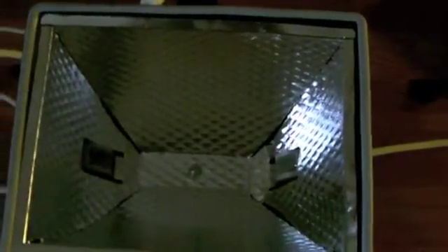 R7S halogénure Métallique смотреть онлайн