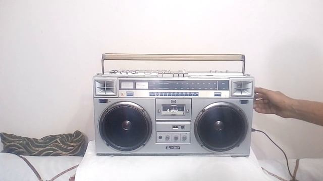 كاسيت JVC موديل RC- M70 + راديو - - JVC Audio Cassette Model RC-M70 + FM Radio - AM - SW смотреть онлайн