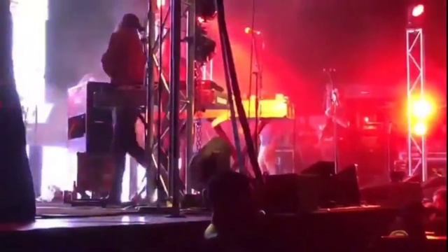 King Gizzard - Gamma Knife/People Vultures - Live at Gizzfest Melbourne 26.11.16 смотреть онлайн