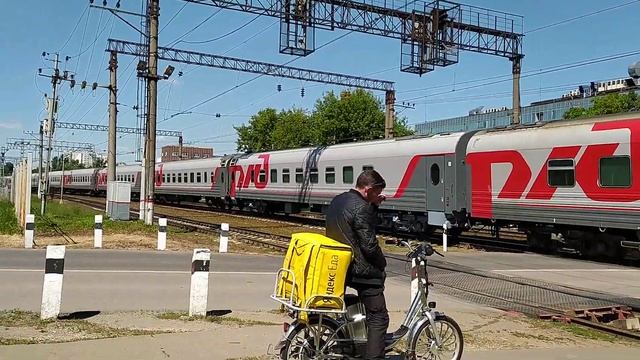 Пассажирский поезд #001Ж Москва-Волгоград. Нагатинская. смотреть онлайн