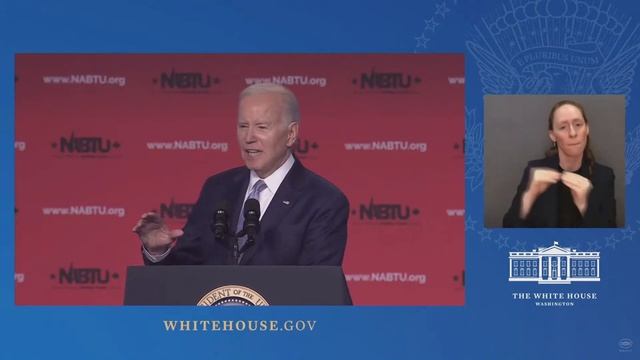 Biden delivers speech on investing in US manufacturing and jobs – watch live смотреть онлайн