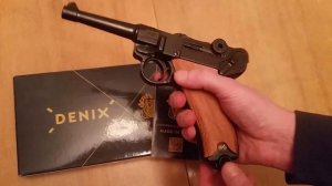 Luger Parabellum деревянные накладки (Parabellum Luger wooden grips), Denix replica 1143/M