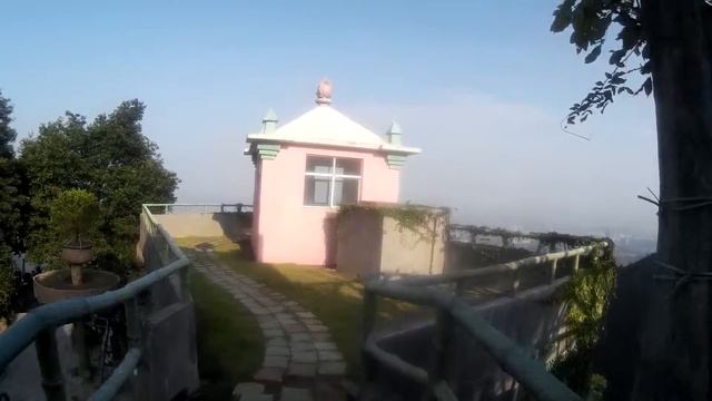 No business plan, huge initial investment, quarrel between business partners... смотреть онлайн