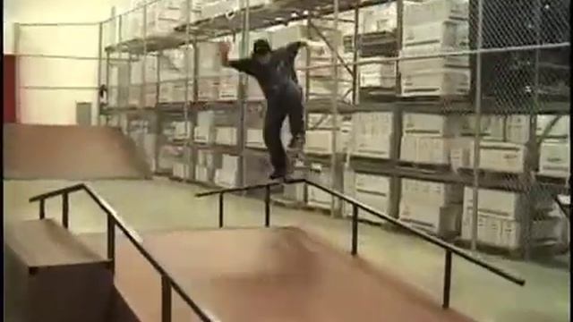 Ronson Lambert at the Syndrome park смотреть онлайн