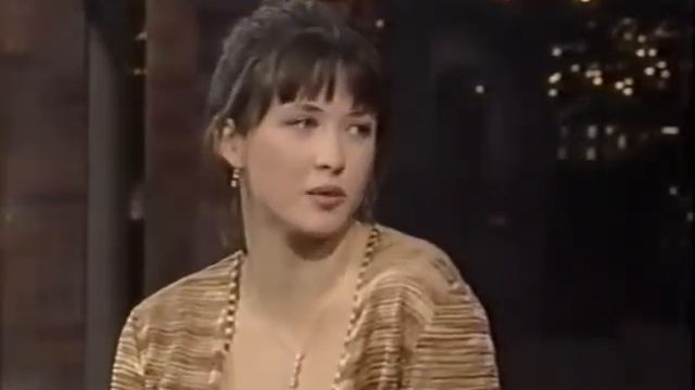 Dave tries some French on Sophie Marceau смотреть онлайн