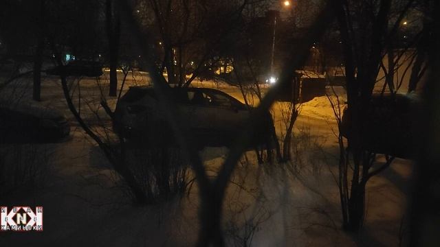 281123/Пока ждали курьера, решил включить камеру...\9800 смотреть онлайн