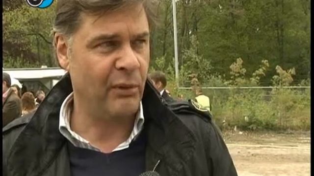 Implosie RAF-gebouw op Strijp R - 08-05-2010 смотреть онлайн