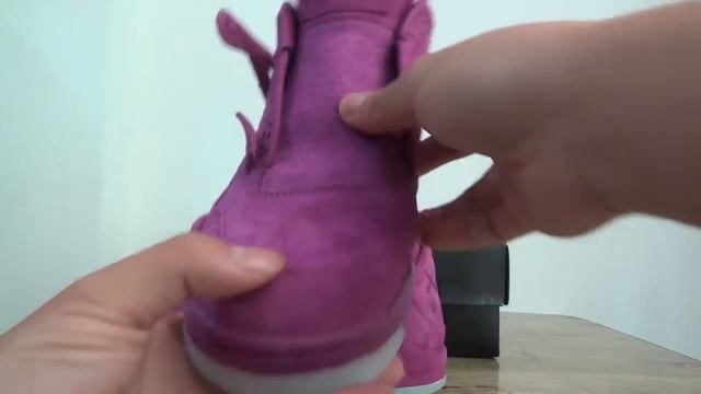 Air Jordan 4 Kaws purple from dgsole.cn смотреть онлайн