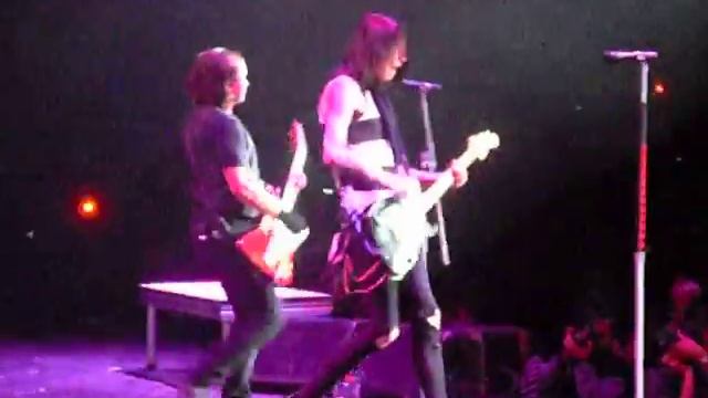 Metro Station: Seventeen. Jingle Ball 2008 смотреть онлайн