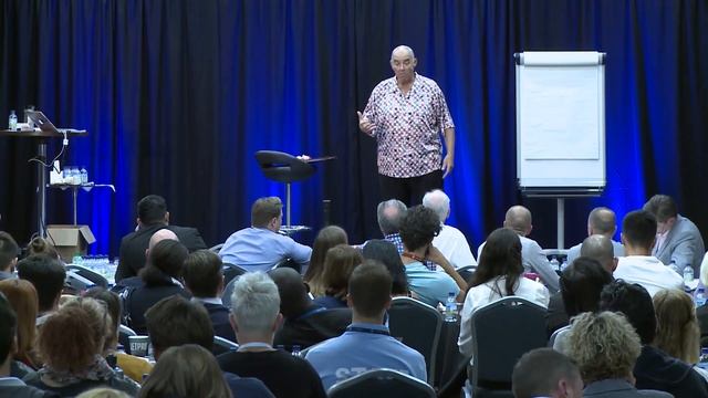 Errol's Business Template смотреть онлайн