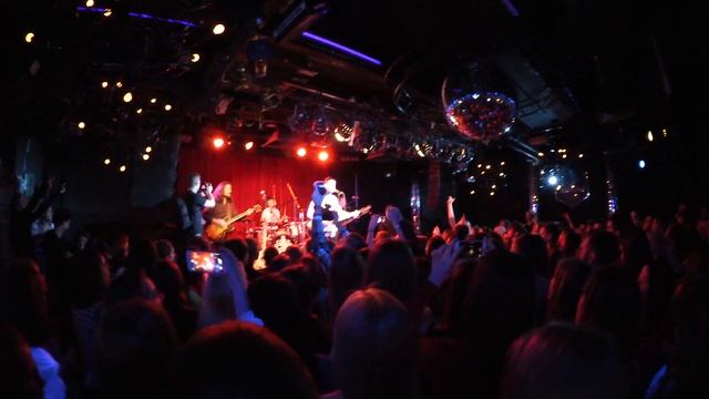 Антон Лаврентьев - Осень смотреть онлайн