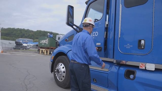 Ellwood City Industry & Business смотреть онлайн