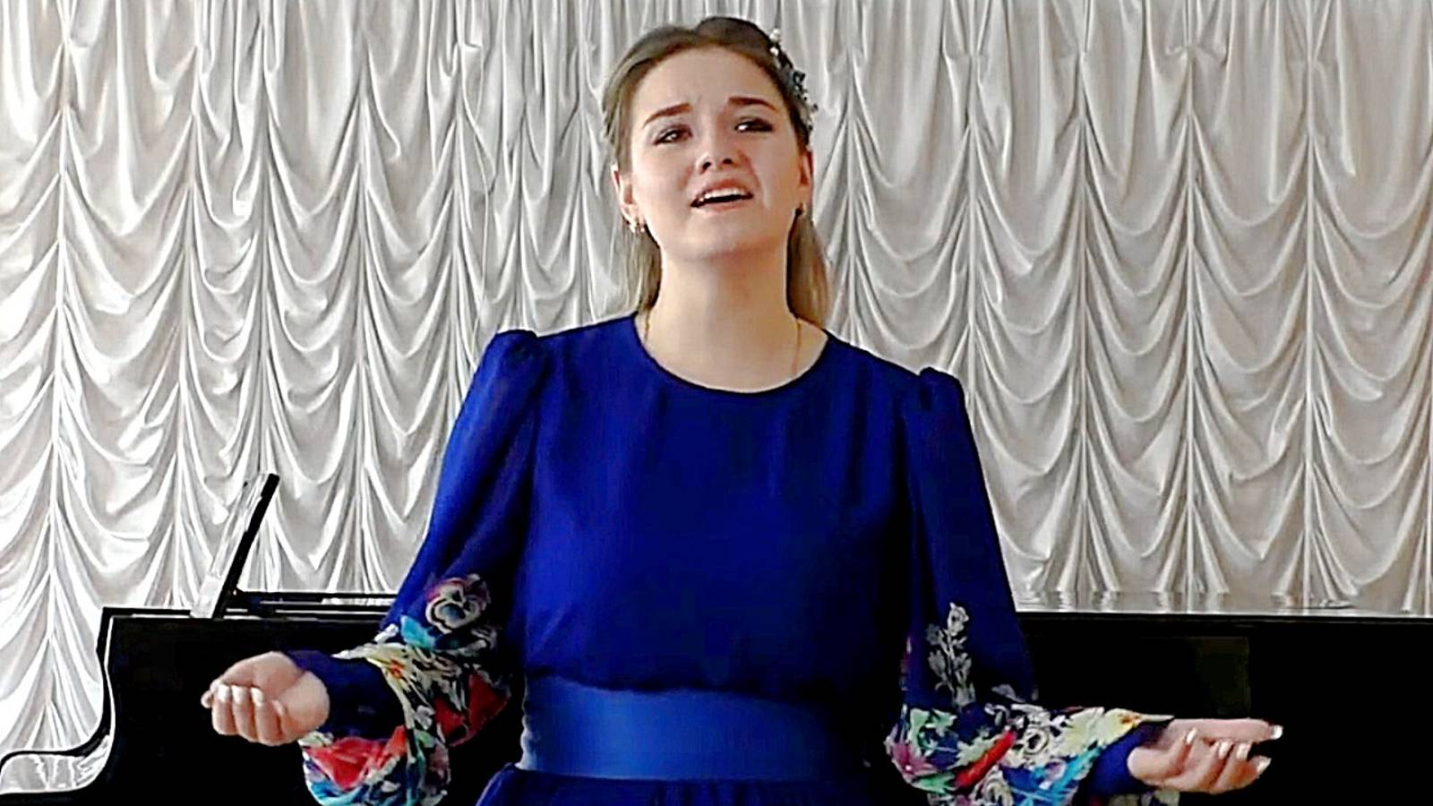 "Настя" Поёт народная певица Александра Лазарчук. Новосибирск