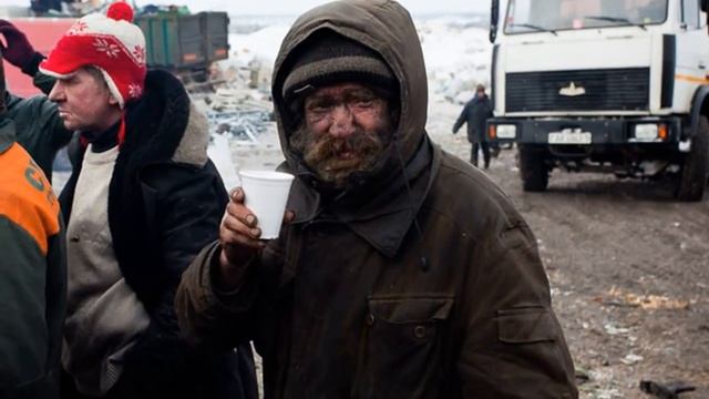 Помойка. Вонь в кромешной тьме…