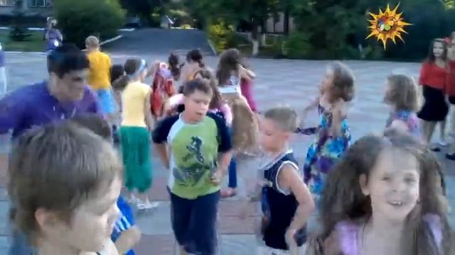 Танцевальный марафон "Вокруг света" смотреть онлайн