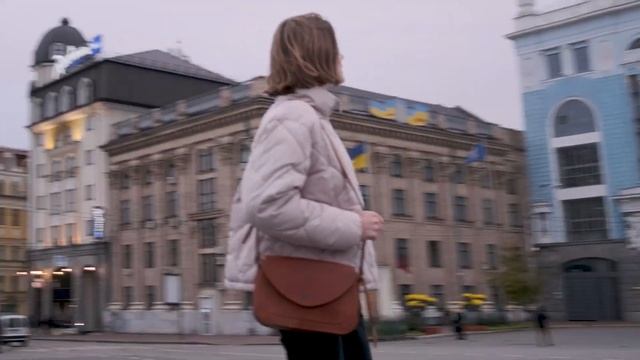 Реклама сумок Level смотреть онлайн
