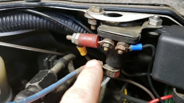 Wiring The Fuel Shut Off Solenoid in On A 12v Swapped Cummins Truck смотреть онлайн