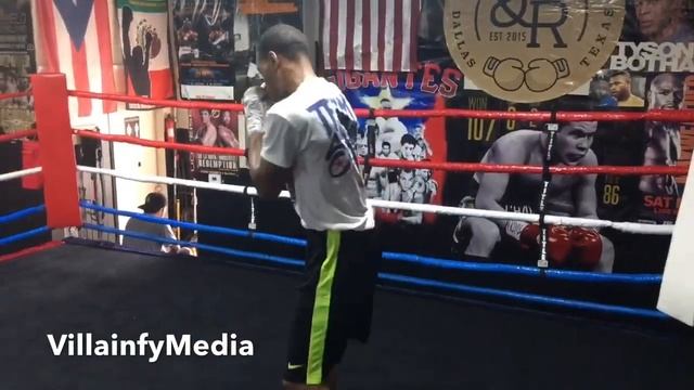 ERROL SPENCE FOCUSED & LOOKING SHARP WHILE SHADOW BOXING; WILL BRING BACK IBF TITLE TO U.S. смотреть онлайн