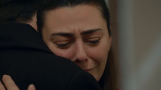 Çukur 2.Sezon 19.Bölüm - Melek Mosso - Keklik Gibi смотреть онлайн