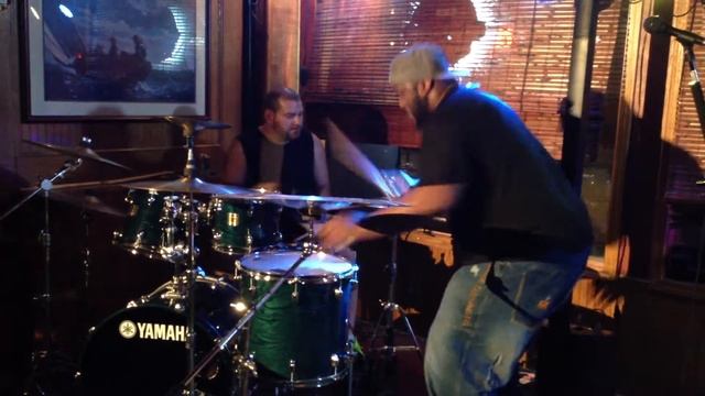 Calvin Forrest & Fred Emmett duelling drum solo live May 29, 2013 смотреть онлайн