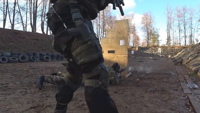 Сейчас мы тебя, сынок, отучим бояться летящих в тебя пуль смотреть онлайн