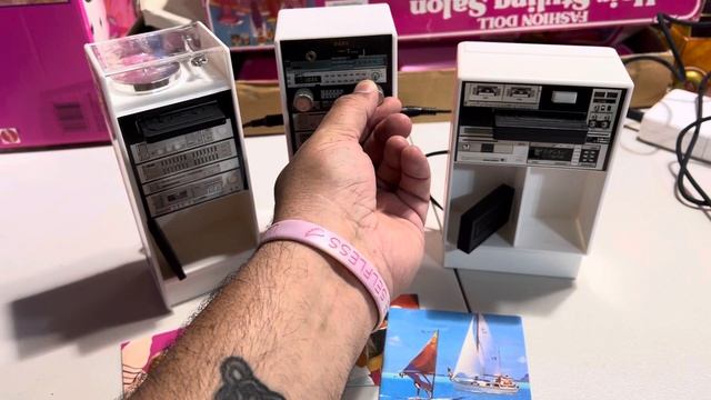 1986 Dee J Video Magic Working Music System by Muti-Toy Corp. for Barbie’s and 11 1/2 inch dolls смотреть онлайн