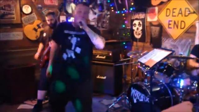 Morpheus - Fuck Myself at Spanky's Dive Bar - Spanky's 34th Bday Party - Springfield, VT 4-18-15 смотреть онлайн