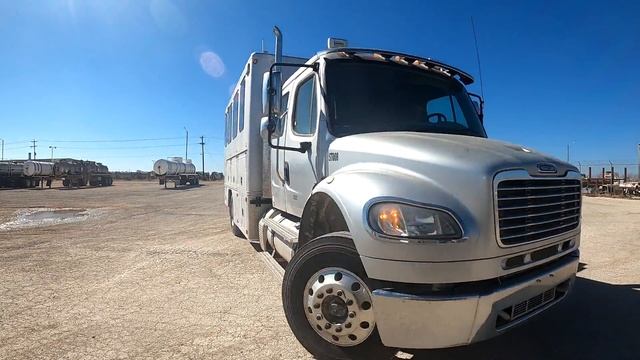 2013 FREIGHTLINER BUSINESS CLASS M2 106 For Sale