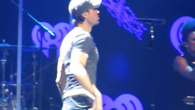 Enrique Iglesias -- Tonight Im Loving You смотреть онлайн