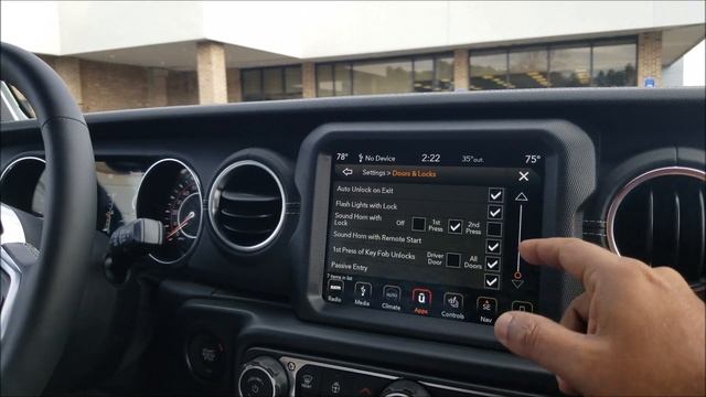 2018 Jeep JL Wrangler One Touch Sky Power Top смотреть онлайн