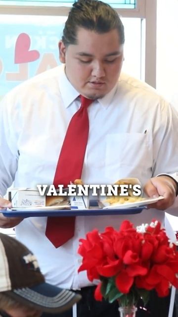 If you want to impress your partner this Valentines Day, book a reservation at… White Castle??? смотреть онлайн