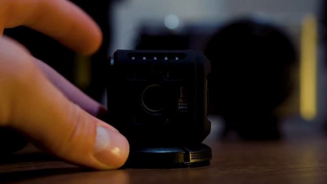 LITRA LitraTorch Adventure LED Light | Review & Specs смотреть онлайн