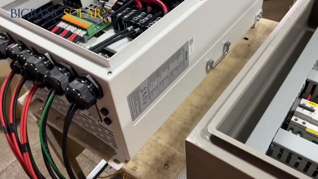 Khủng với 2 hệ này. Deye 16 kw 1 pha Và 12 kw 3 pha. Hết lo giá điện tăng cao. смотреть онлайн