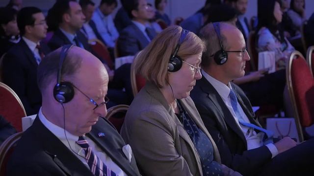 Бизнес-конференция FHB смотреть онлайн