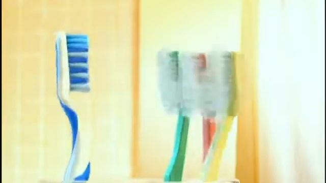 Рекламный Ролик Colgate Whitening 2005 смотреть онлайн