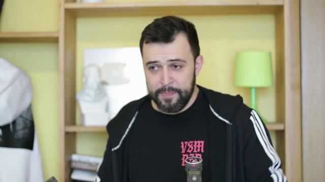 ЭТО УЖАСНО БЕСИТ В КНИГАХ смотреть онлайн