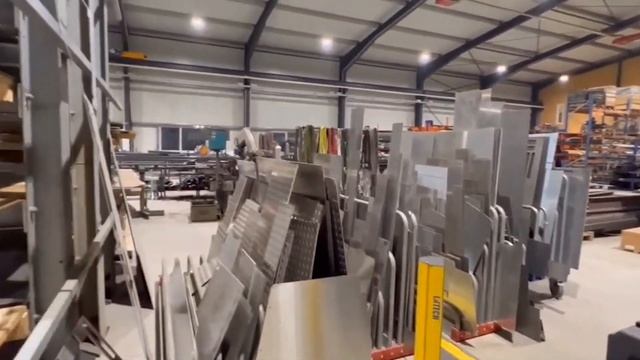 An interview shared by Selinger Metallbau - 10kW+ laser cutting replacing outdated plasma cutting смотреть онлайн