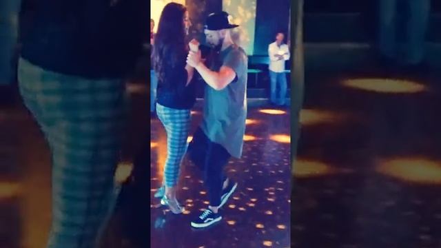 Urbankiz Alex & Alessia Decibel 1° demo смотреть онлайн