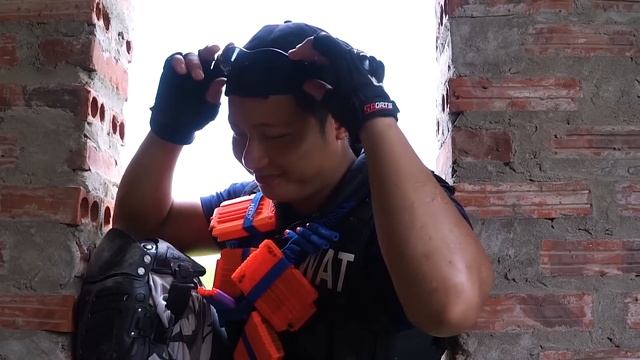 LTT Nerf Mod : 1 Hour Nerf War The Battle Is Not Over смотреть онлайн