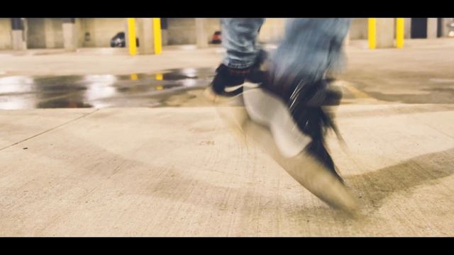 GAL GEORGE GJURIN - Hot SX in a Cold City - 4K Official Video смотреть онлайн