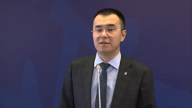 «Самұрық-Қазына» Қорының Экономика және жоспарлау департаментінің директорымен баспасөз мәслихаты смотреть онлайн