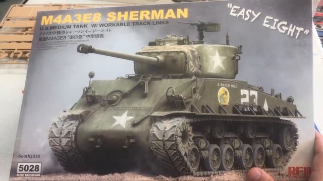 Taking a look review of Voiio 1/35 M1A2 ABRAMS and Ryefield M4A3E8 Sherman смотреть онлайн
