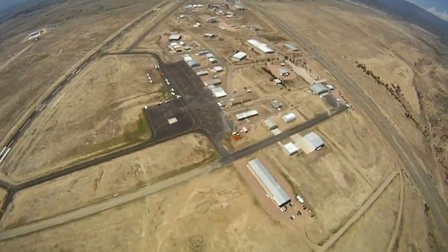 1 Arm Skydiver Beautiful Day 080412.MP4 смотреть онлайн