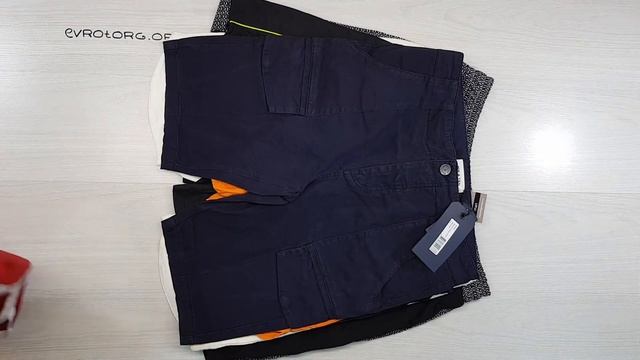 C3 Mix Men Short (Муж. шорты) (5 мешков в наличии) 5,2 кг 21,00€ за кг. смотреть онлайн
