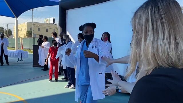 Inaugural White Coat Ceremony at Dunbar Elementary Magnet смотреть онлайн