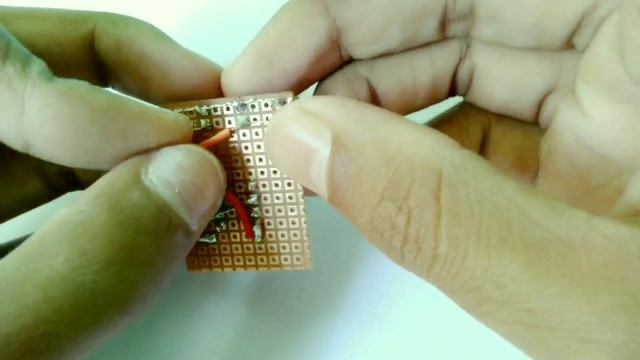 Flip flop LED with 555 timer ic смотреть онлайн