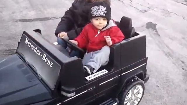 Ryan's Mercedes Benz смотреть онлайн
