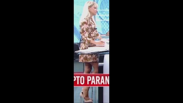 Turkish TV Presenter Ebru Baki Shoeplay #shoesoff#dipping#heelpoping#feet#turkish#tv#news#shoeplay