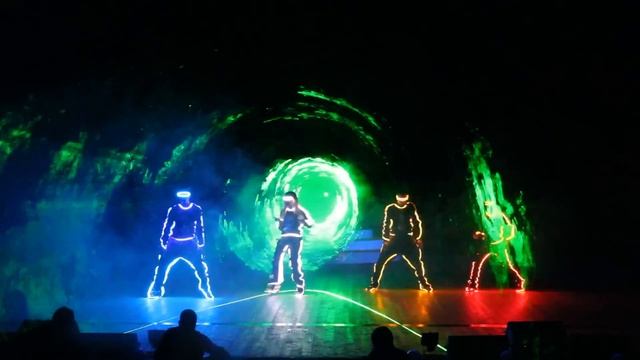 Super Cool Tron LED Laser Light Dance Show by RDF "DANCE BOOM" || @Sashka_putilov смотреть онлайн