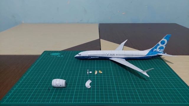 Papercraft Boeing 737-8 MAX HOUSE LIVERY смотреть онлайн